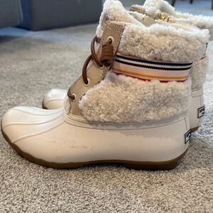 Sperry Water Proof Fleece Lined Boots